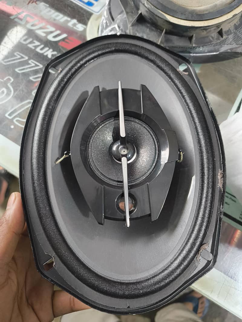 Amplifier with speaker 3