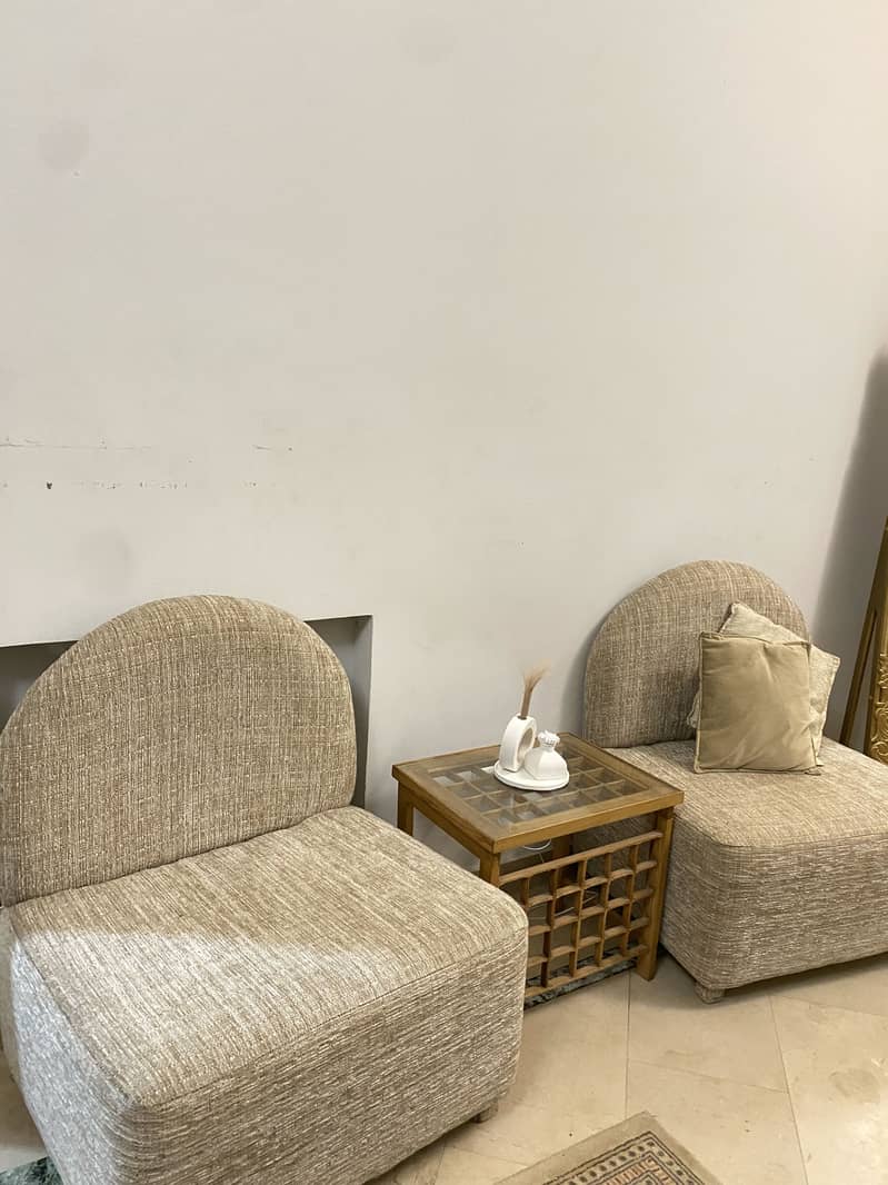 Chairs 0