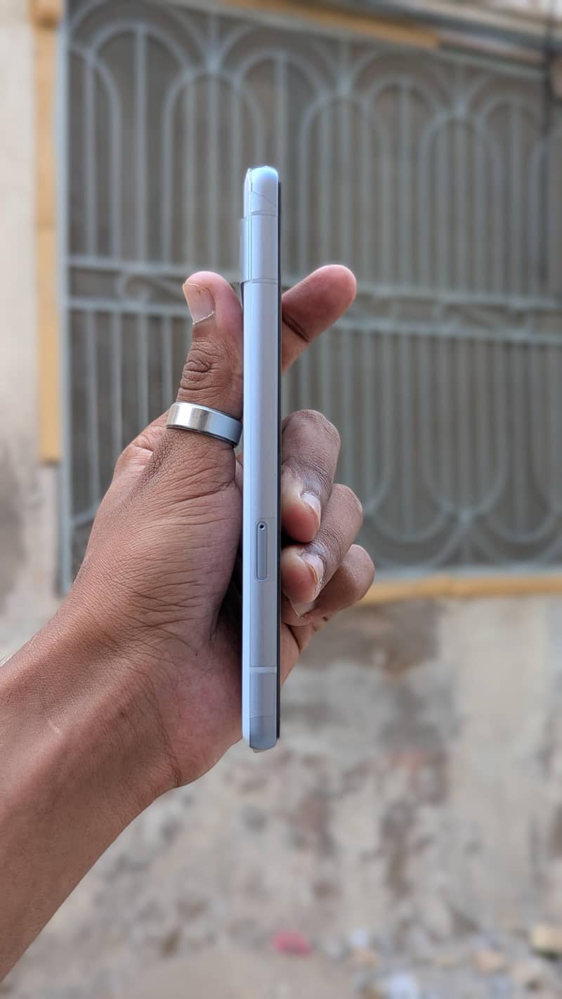 Google Pixel 7a 2