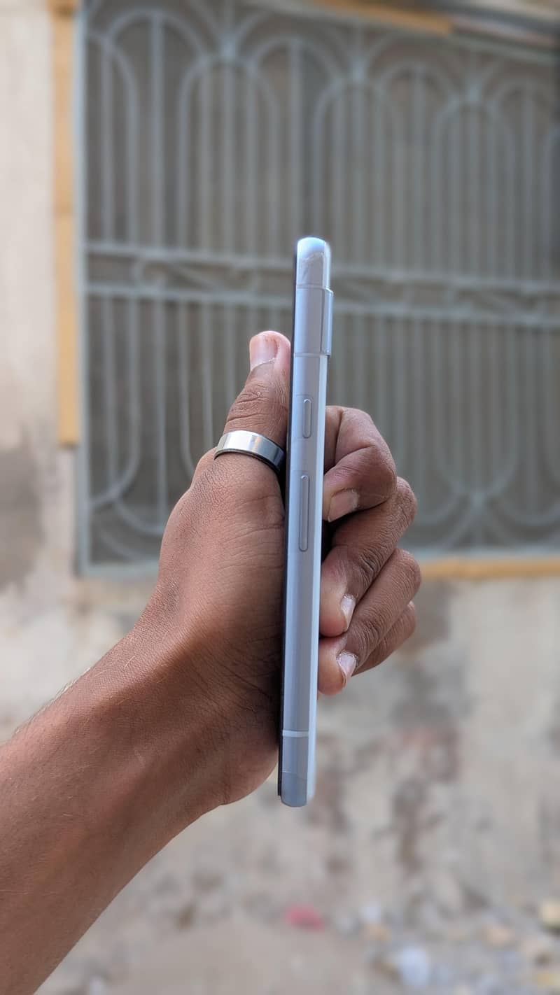 Google Pixel 7a 3