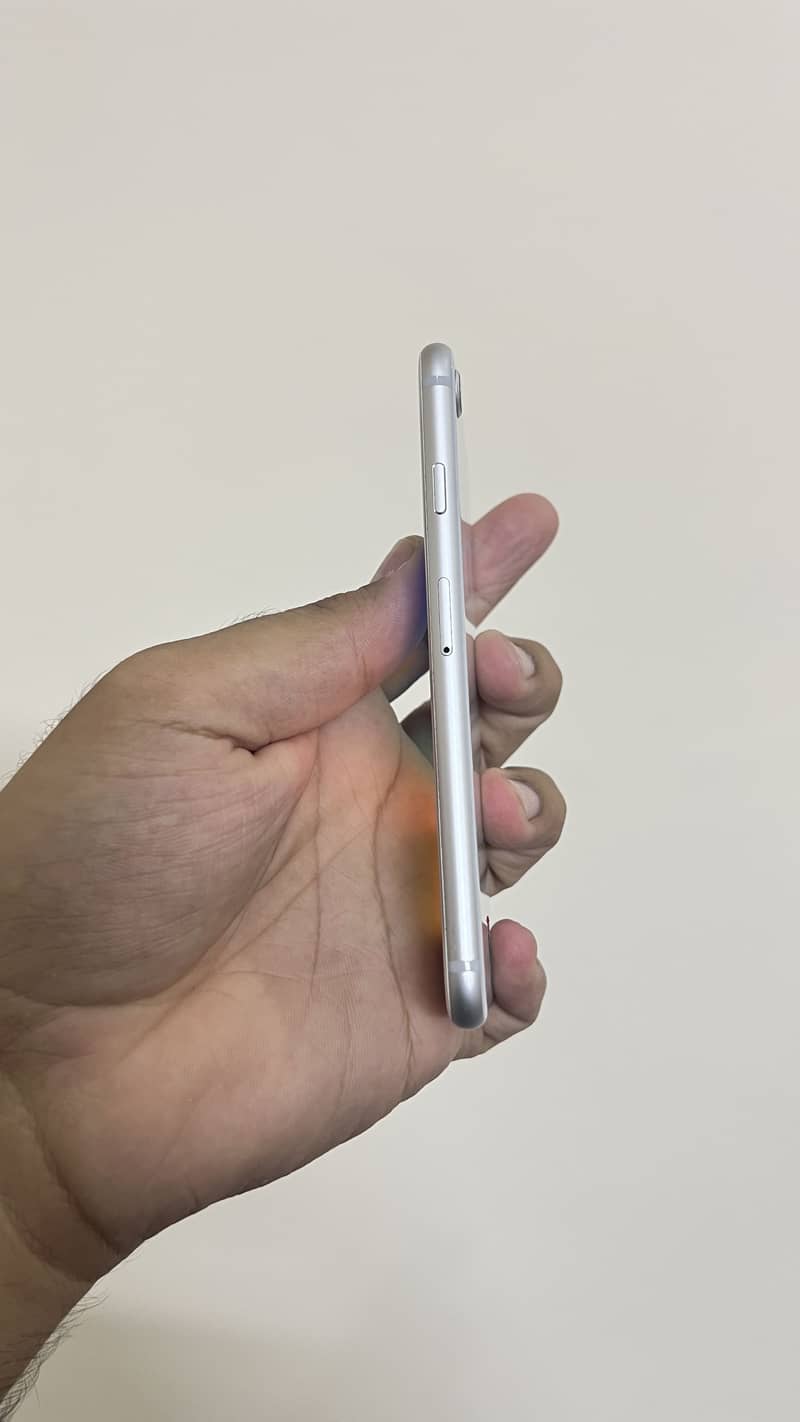Apple iPhone 8 1