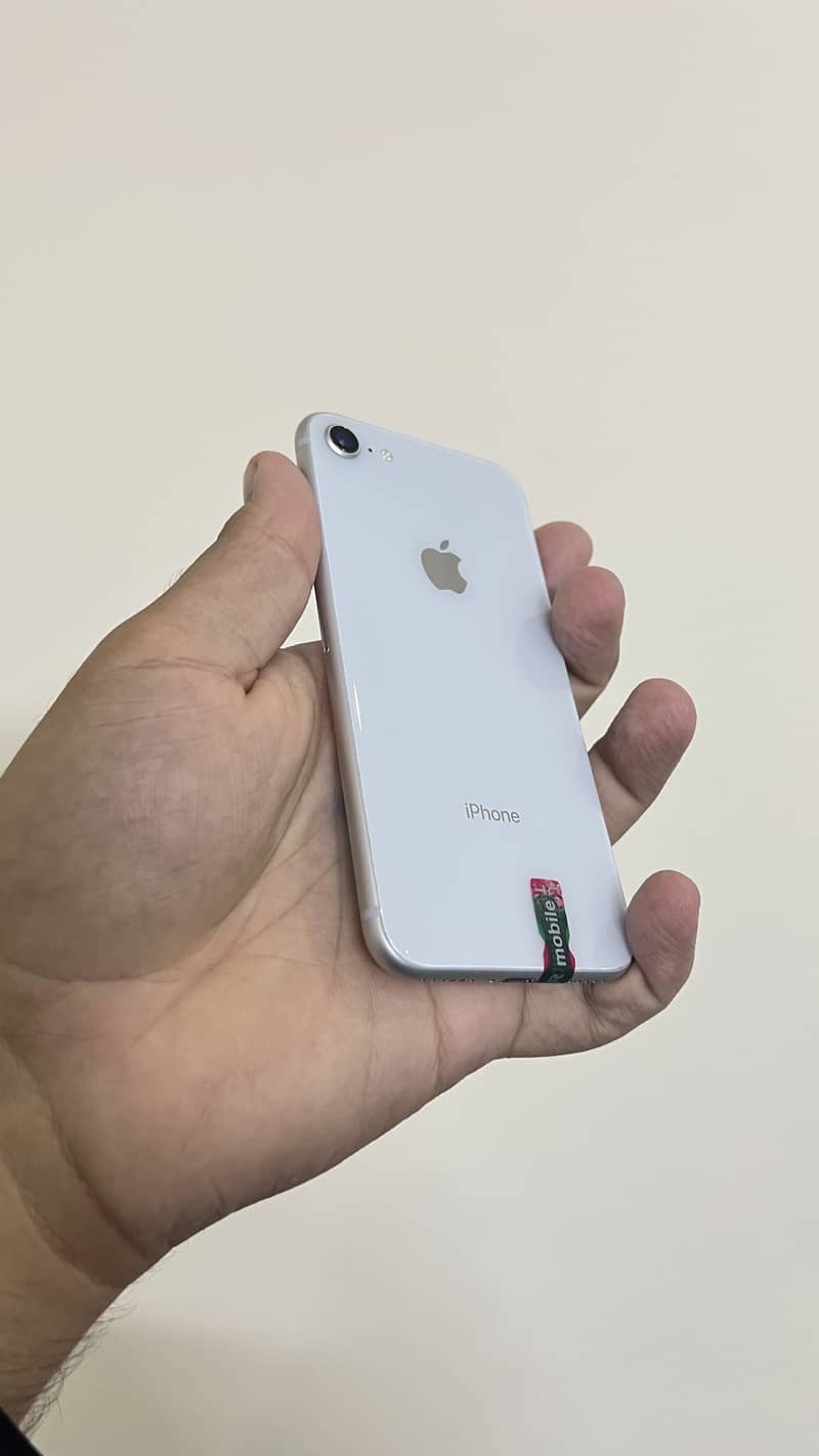 Apple iPhone 8 4