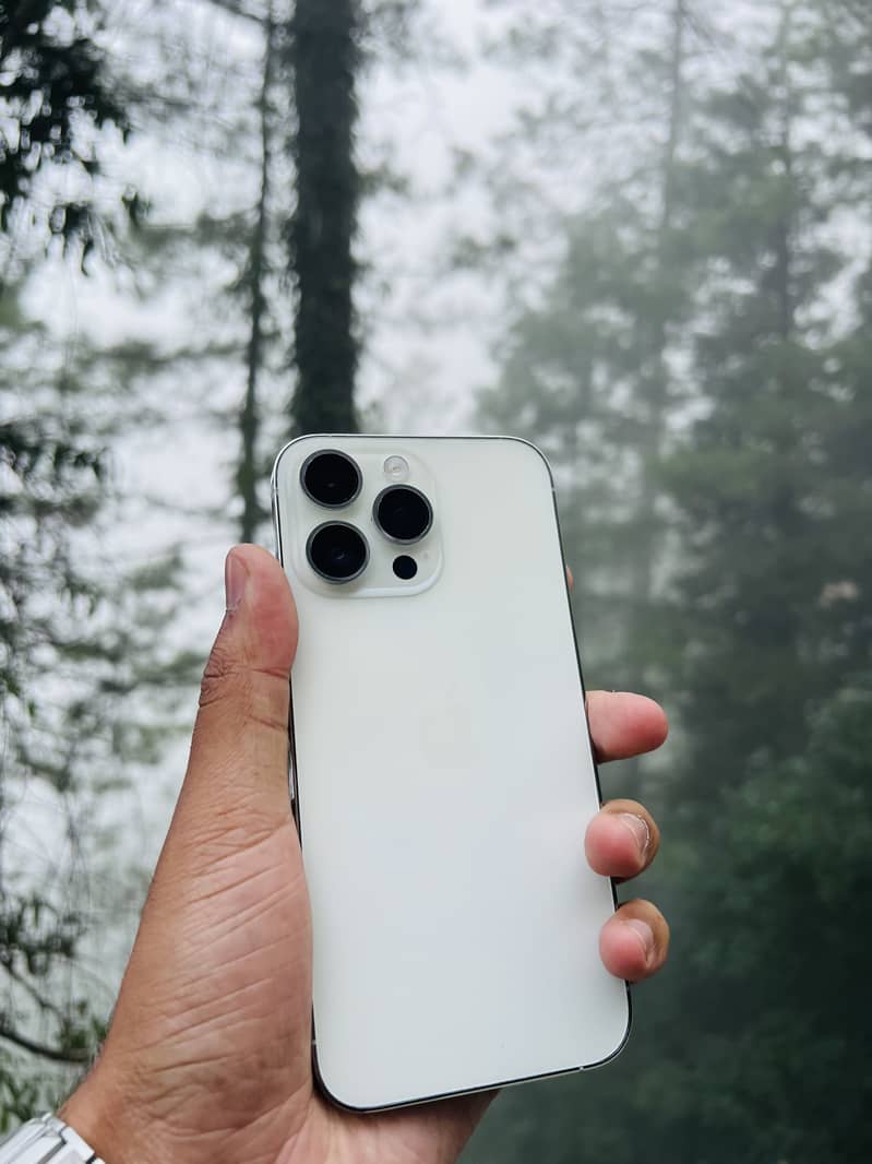 iPhone 14 Pro Max 2