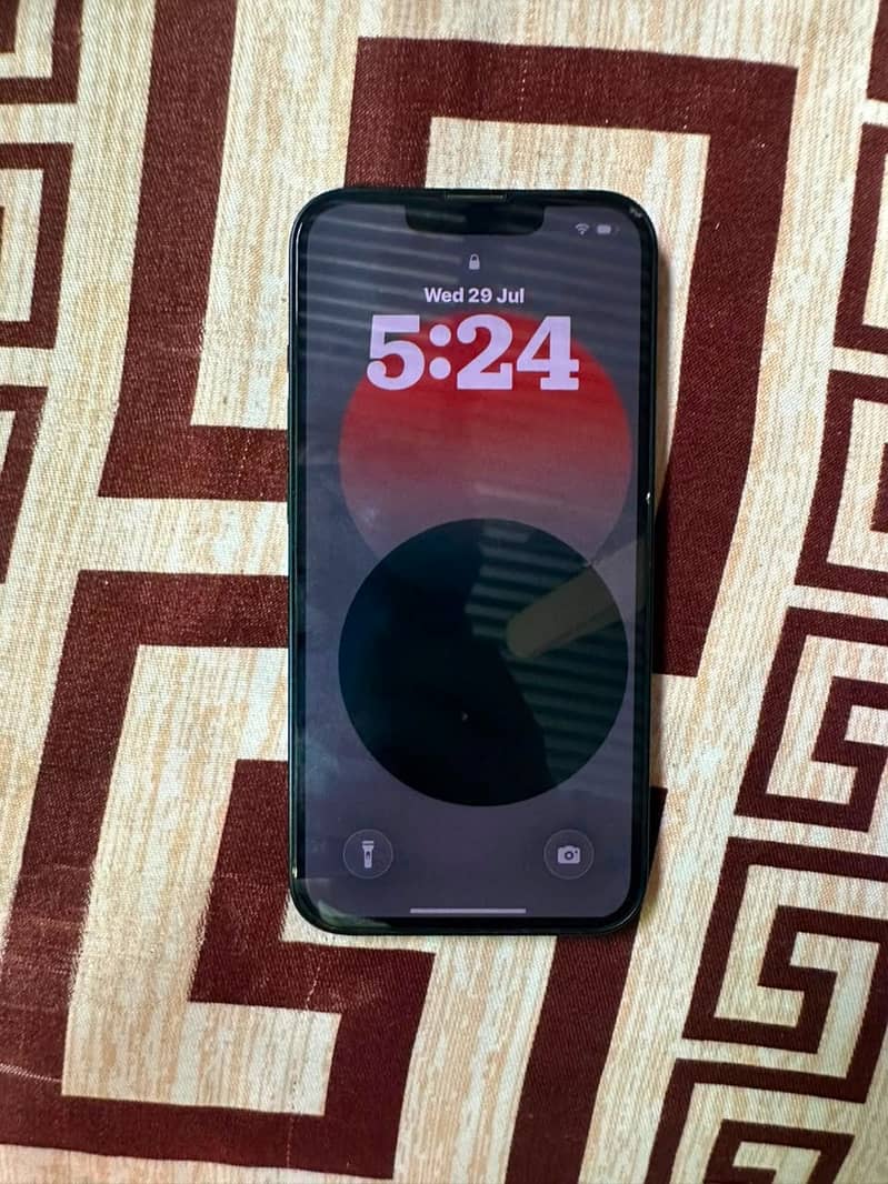 Apple iPhone 13 2