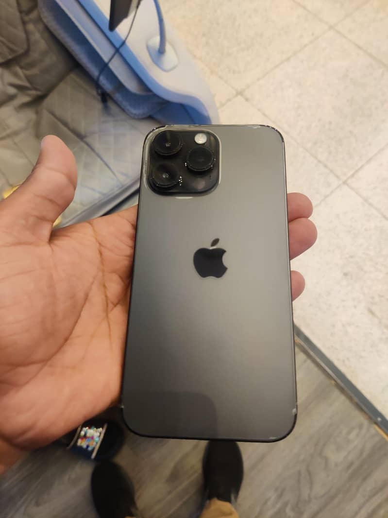Apple iPhone 14 Pro Max 1
