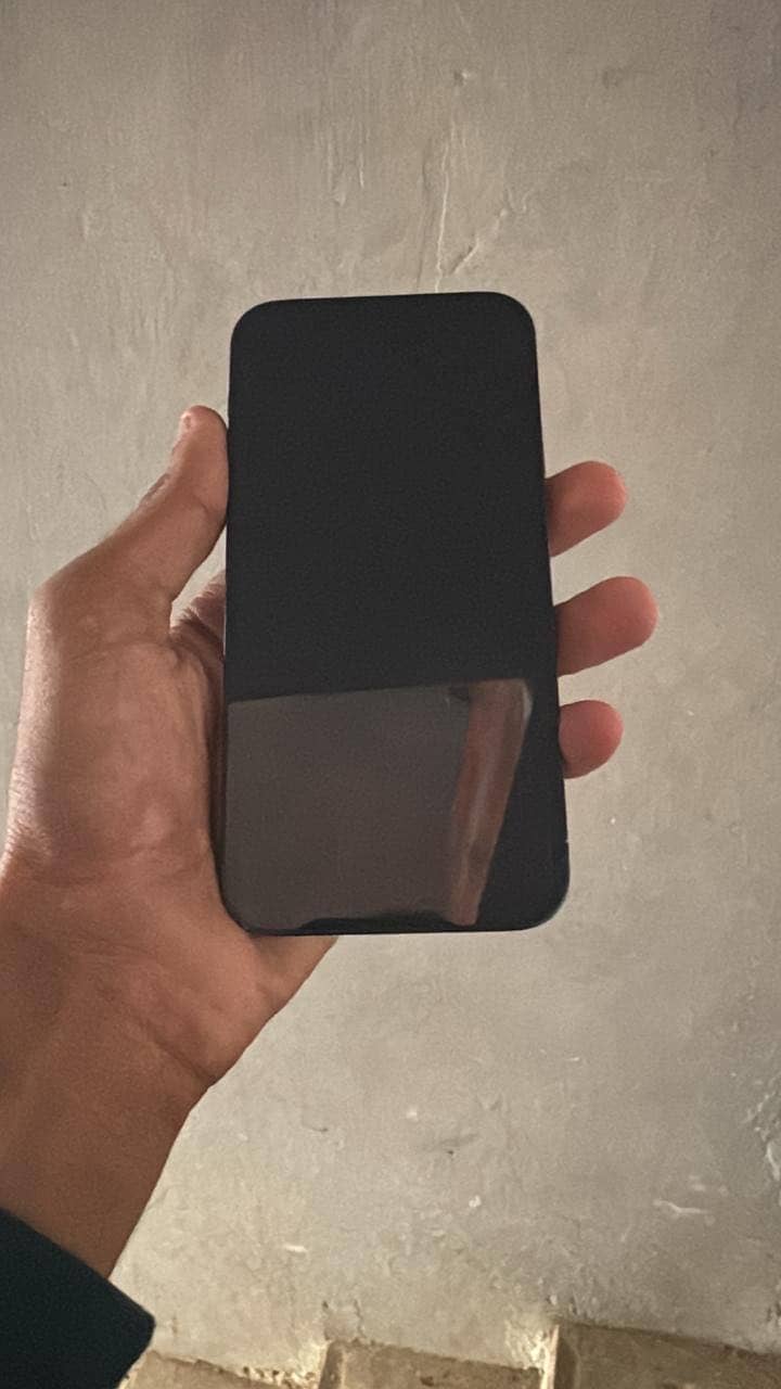 Apple iPhone 12 4