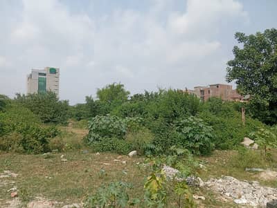 PRIME 8 KANAL OPPOSITE ASKARI 10 COMMERCIAL OPPORTUNITY LAHORE CANTT