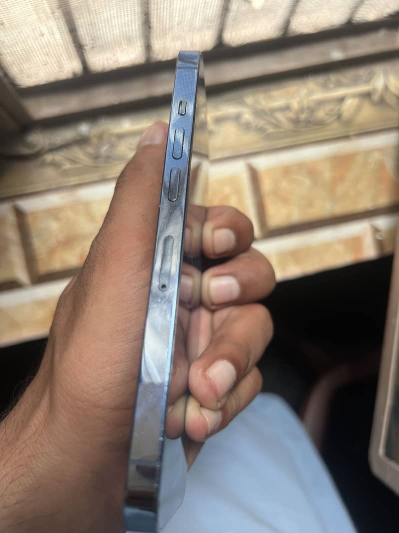 Apple iPhone 13 Pro 1
