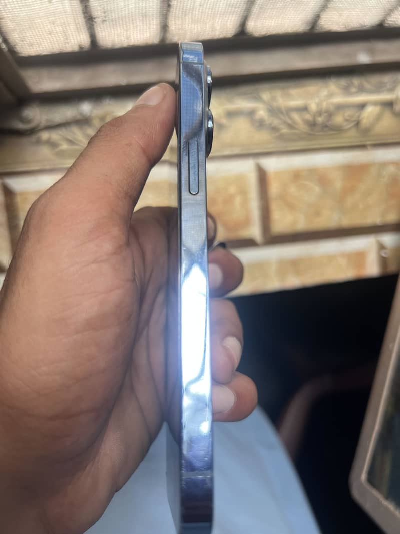 Apple iPhone 13 Pro 3