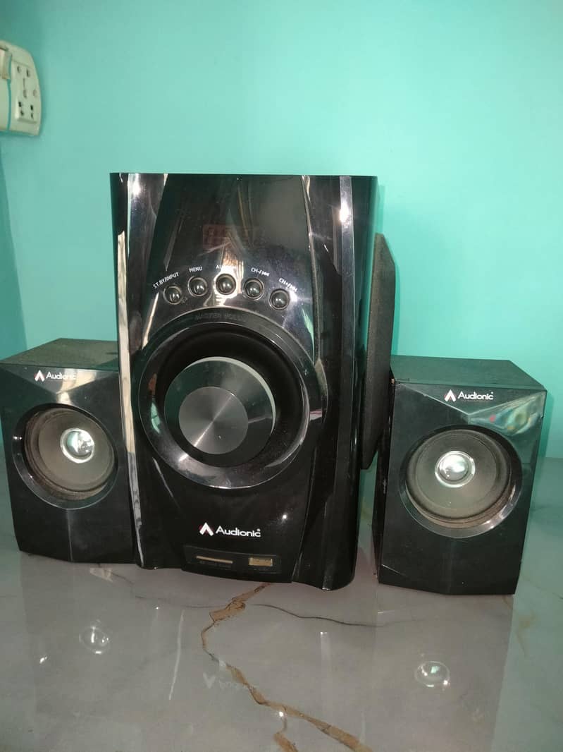 Audionic Mega 40 2