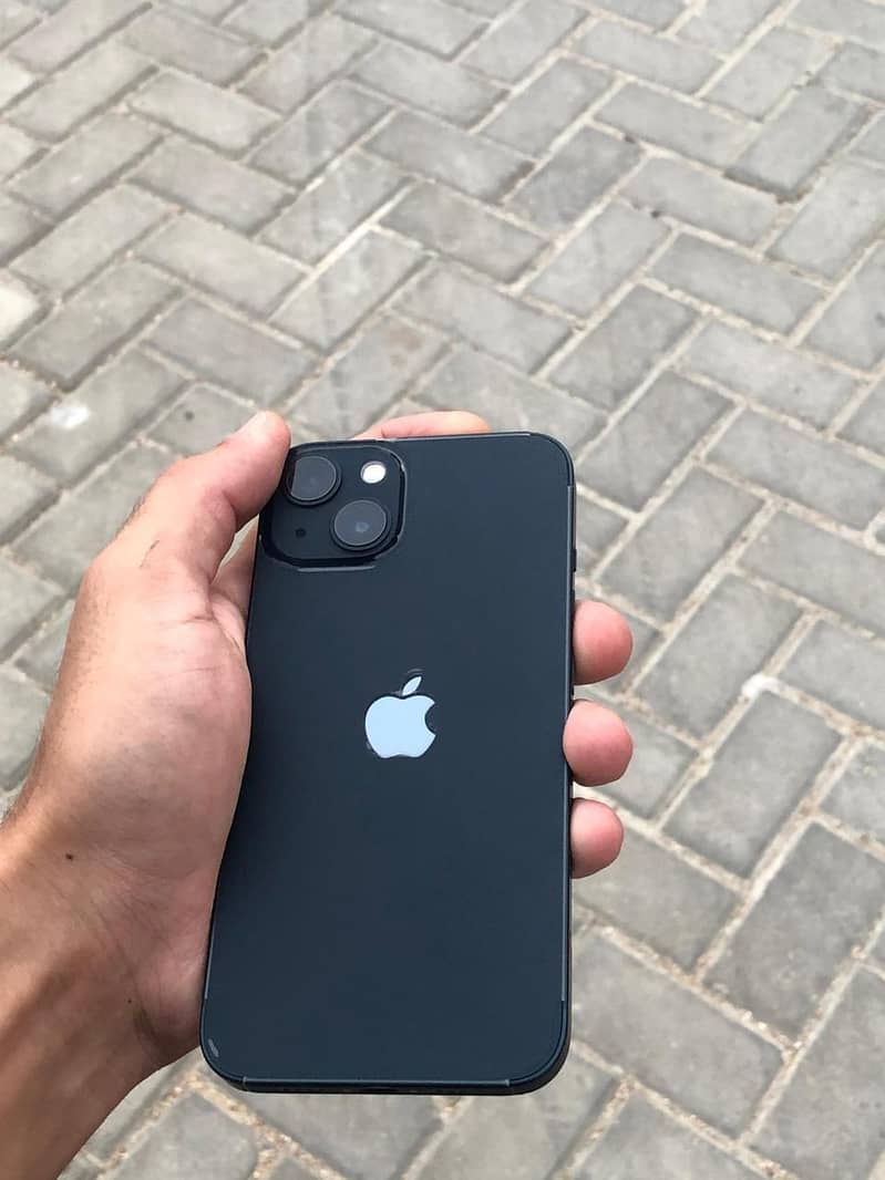 Apple iPhone 13 1