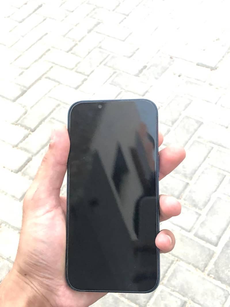 Apple iPhone 13 5