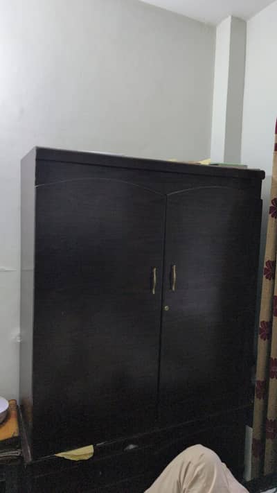 2 portion wardrobes