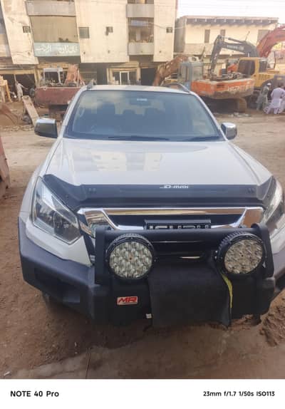 Isuzu D-Max V-Cross 2019