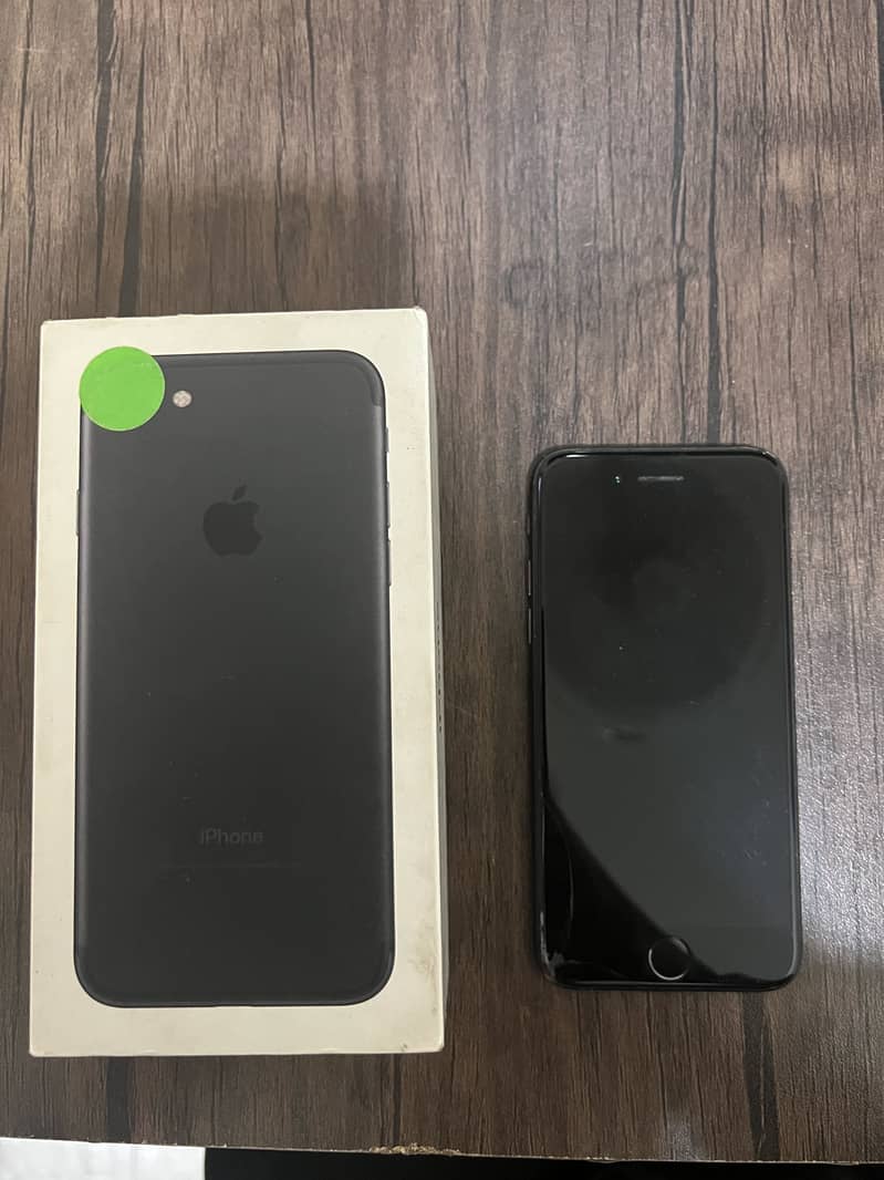 Apple iPhone 7 0
