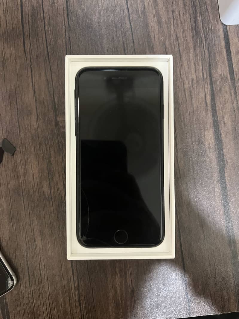 Apple iPhone 7 3