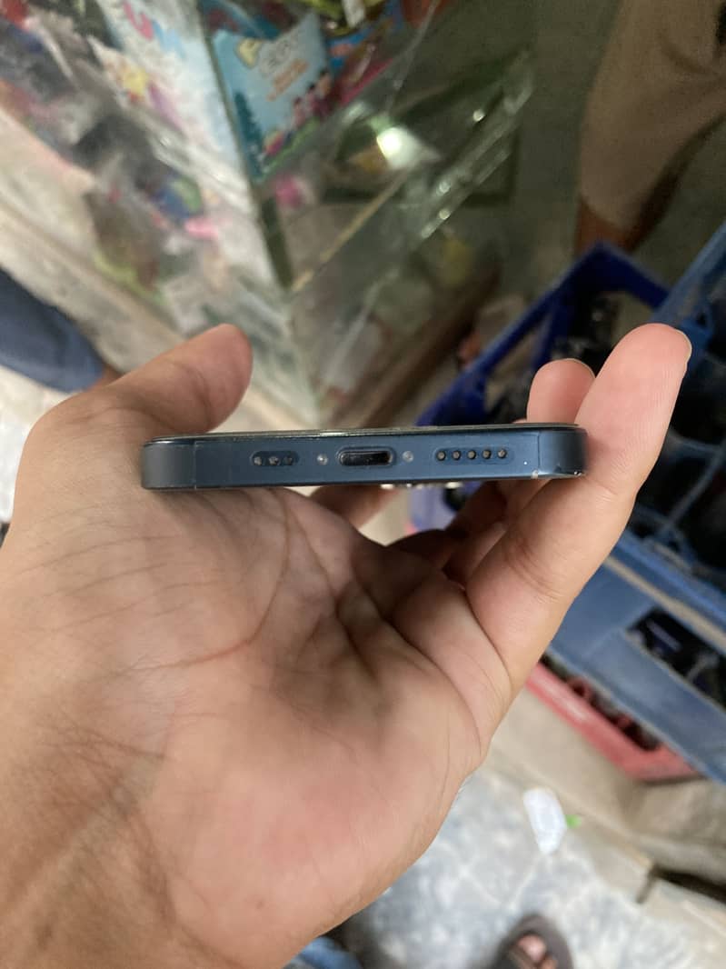 IPhone 13 1