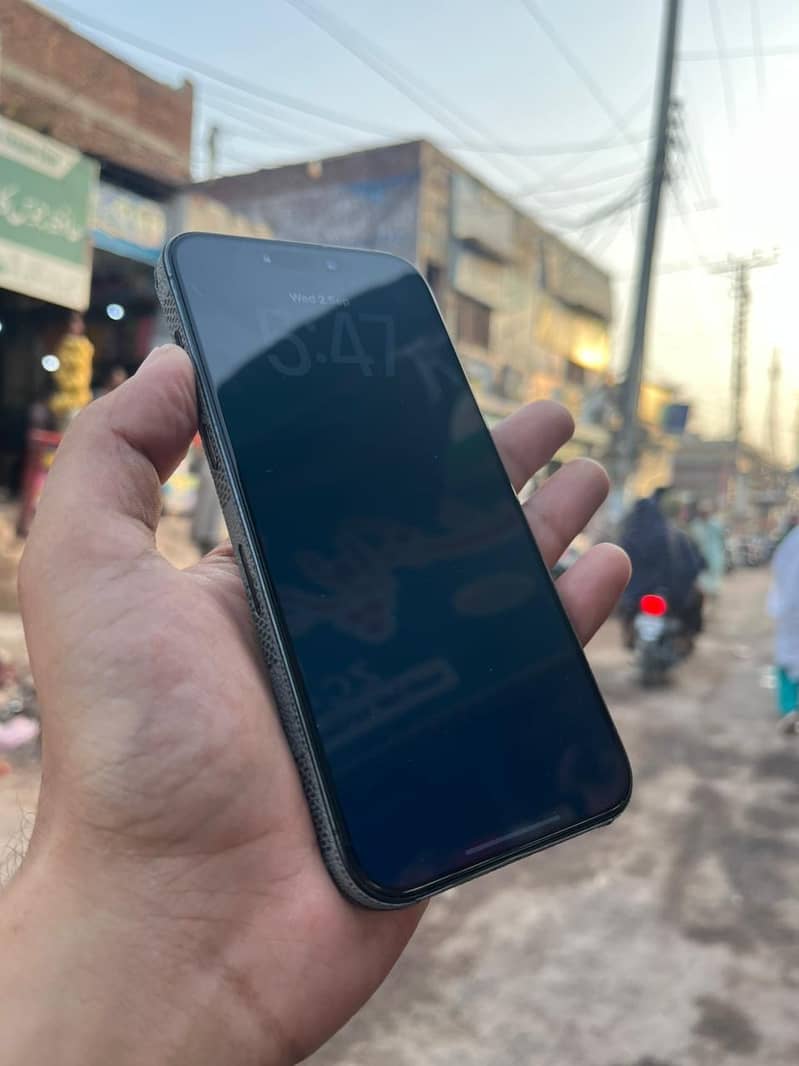 Apple iPhone 15 Pro Max 1