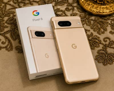 Google Pixel 8 10/10 scratchless waterpack with box and accessories