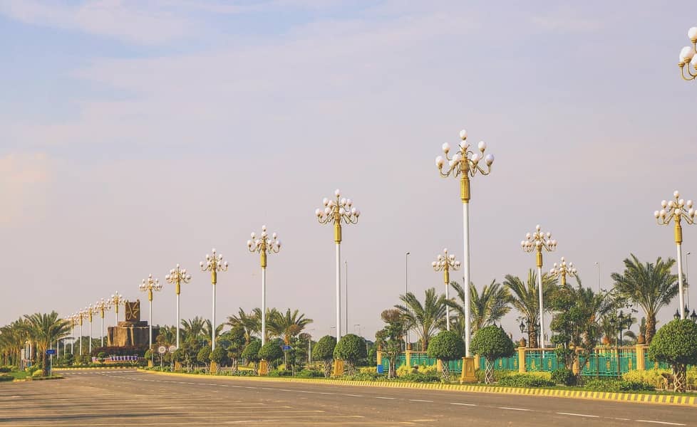 10 Marla Plot In G Block 5
