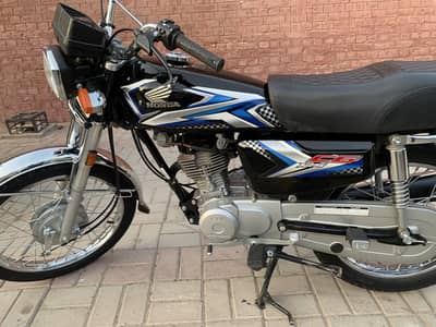 Honda CG 125 model 2025 condition ten by ten