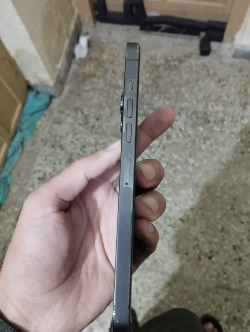 iphone 13 pro max 5