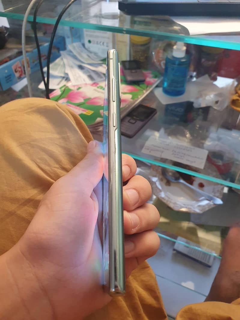 Samsung Mobile Note20 Plus 4