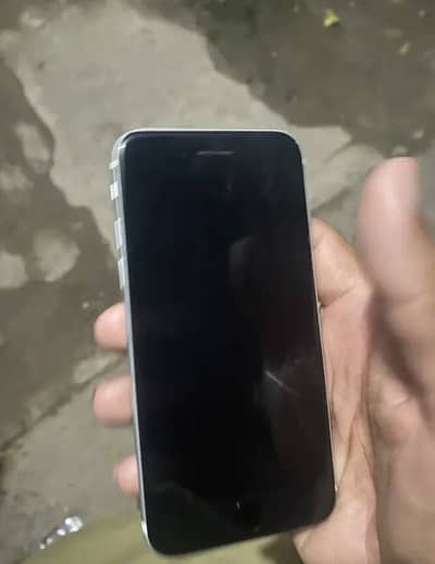 Apple iPhone SE