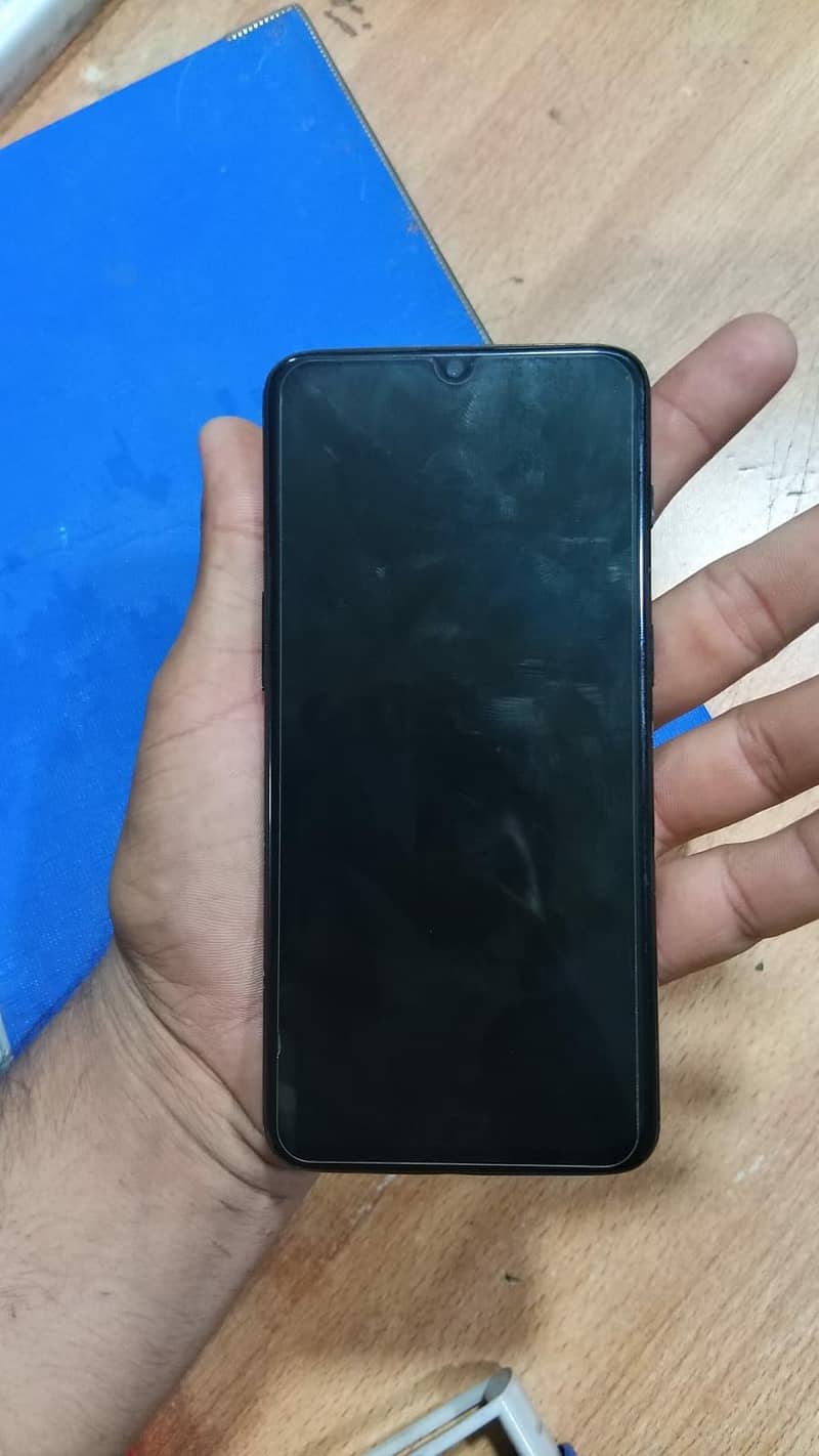 One Plus 6T 5