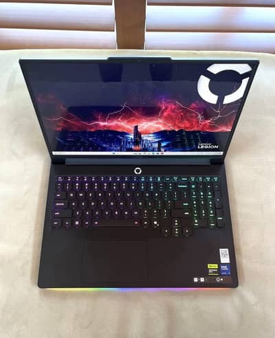 Lenovo Legion Pro 7  RTX 5090 | Core Ultra 9 275HX 64GB RAM 2TB SSD