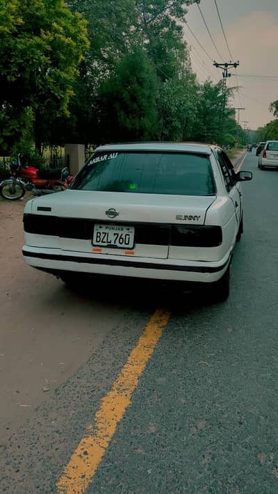 Nissan Sunny 1992