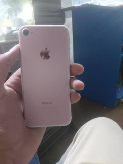 Apple iPhone 7