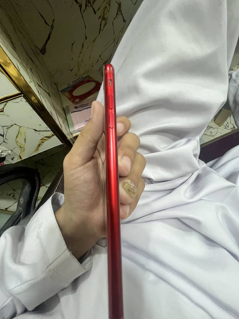 Apple iPhone 8 Plus 0