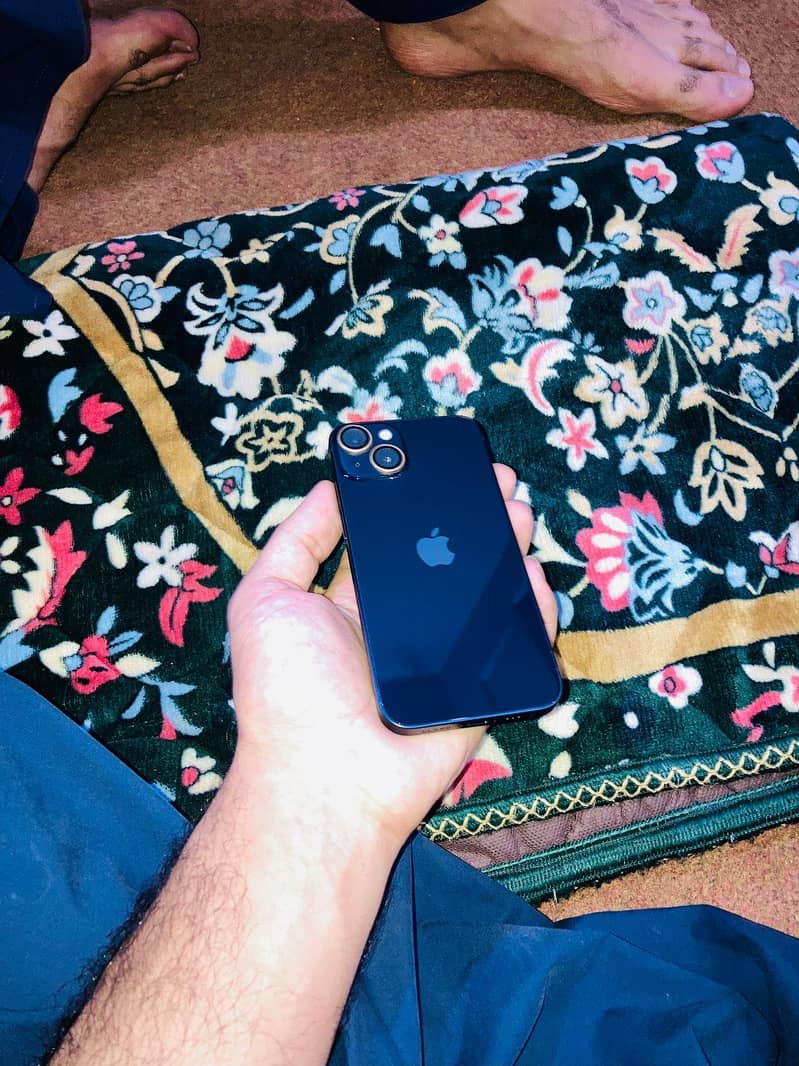Apple iPhone 13 3