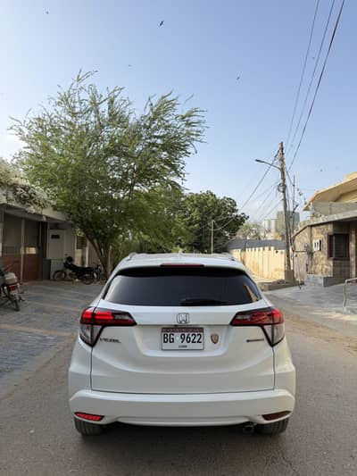 Honda Vezel 2015 | 2018 P. White B2B Original Guaranteed