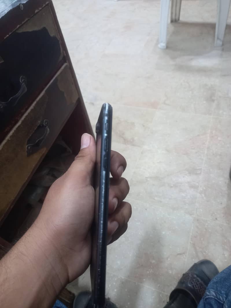 Apple iPhone 7 Plus 2