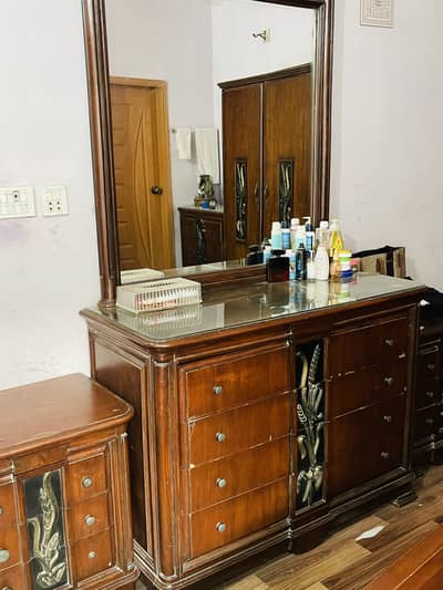 Bedroom set