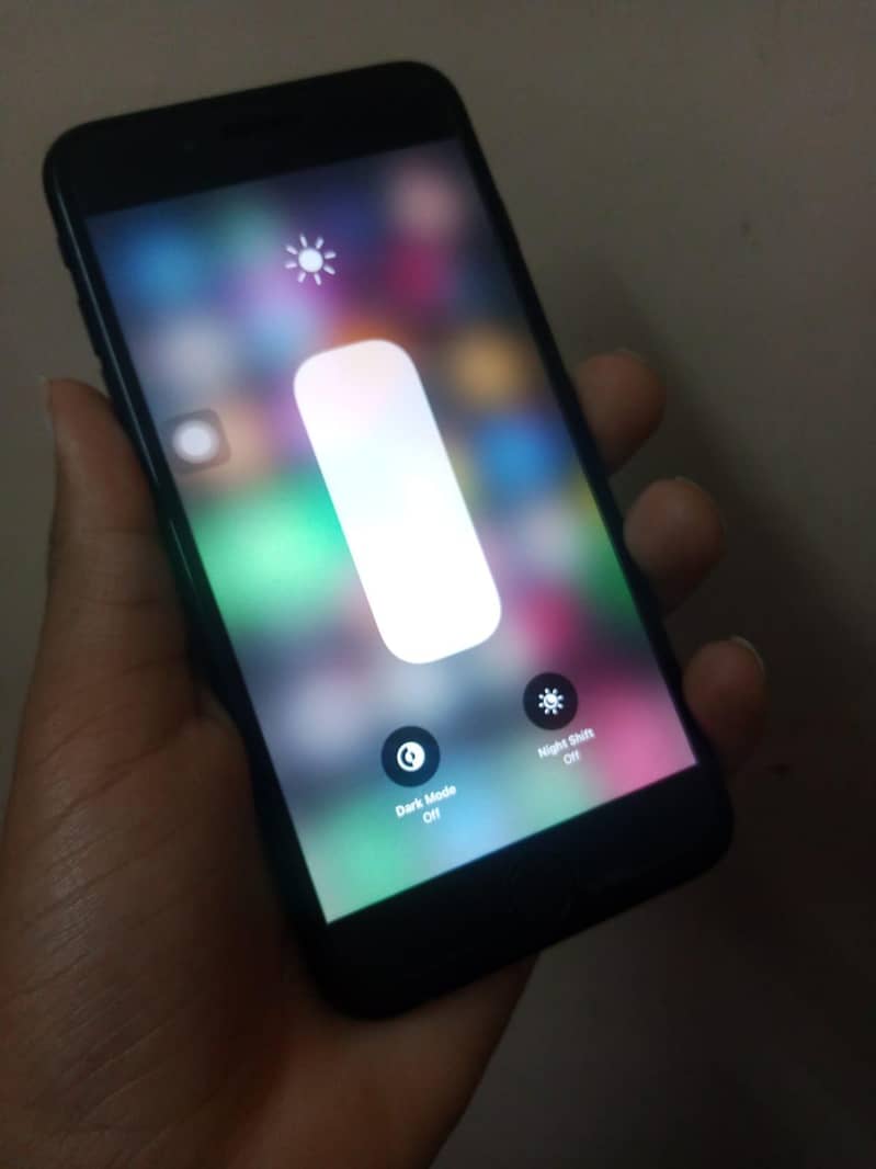 Apple iPhone 7 Plus 2