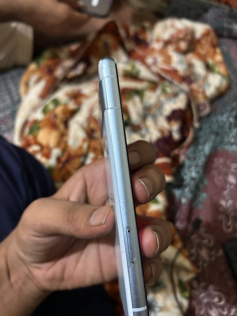 Google Pixel 7a 4