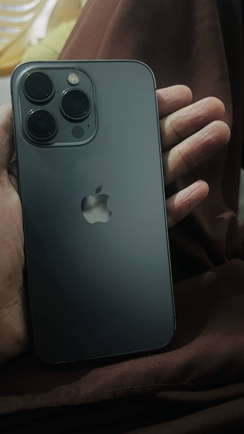 Apple iPhone 13 Pro 1