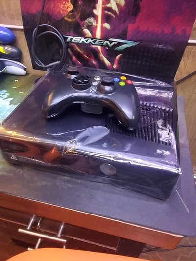 refurbished 10 by 10 non repair Xbox 360 320 GB hard drive 40 game