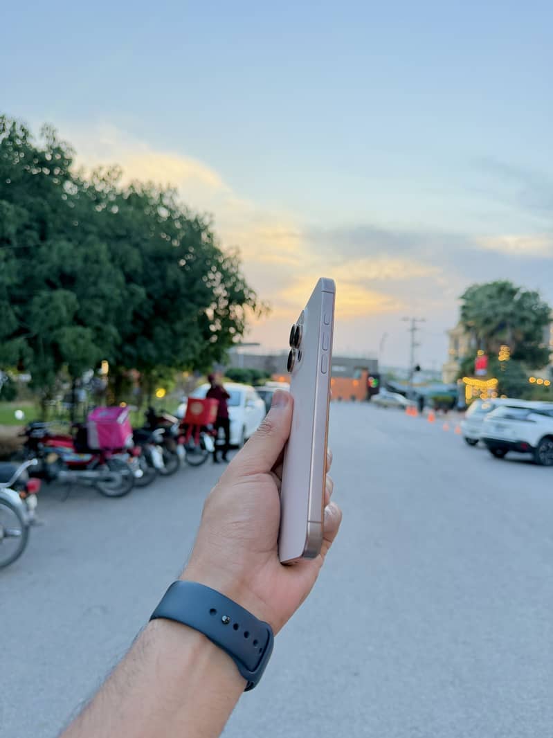 Iphone 16 pro max 2