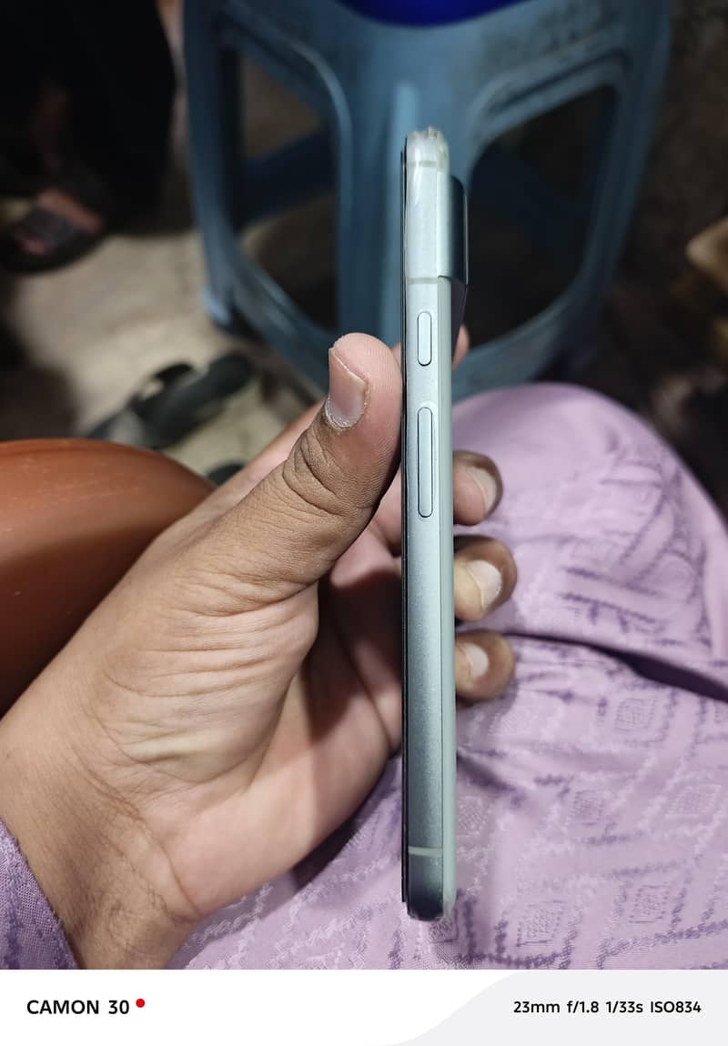Google Pixel 8 4