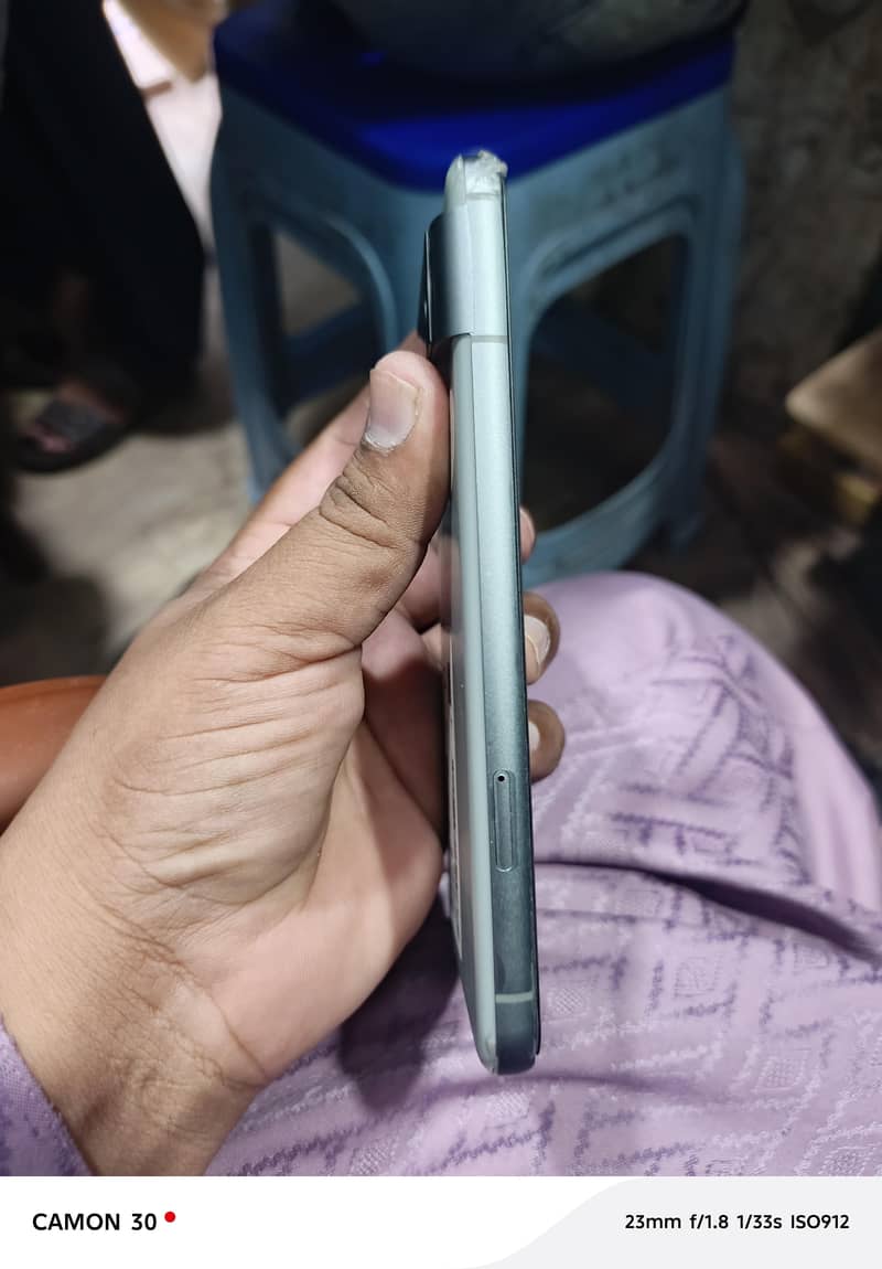 Google Pixel 8 5