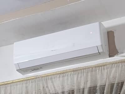 Gree 1.5 ton inverter AC