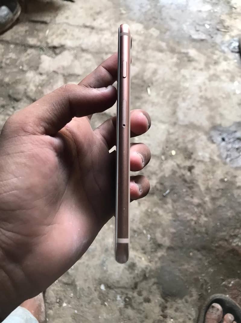 Apple iPhone 8 2