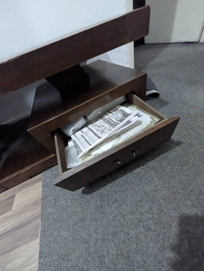 Coffee centre table with Mirror 1