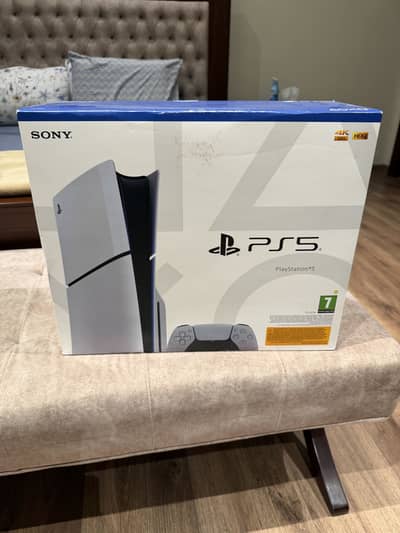 PS5 Slim Disc Edition 1TB — 10/10 Condition
