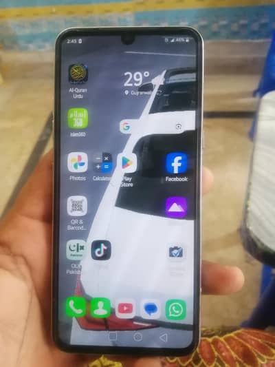 LG V60 ThinQ 5G 8.128 pta frnt camra ise Hai  thora sa barak hai