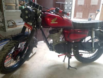United 125 converted into cafaracer